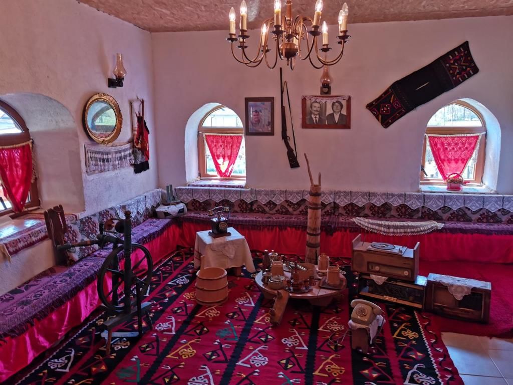 Отель Eko Katun ROSI - Old Tower Gusinje
